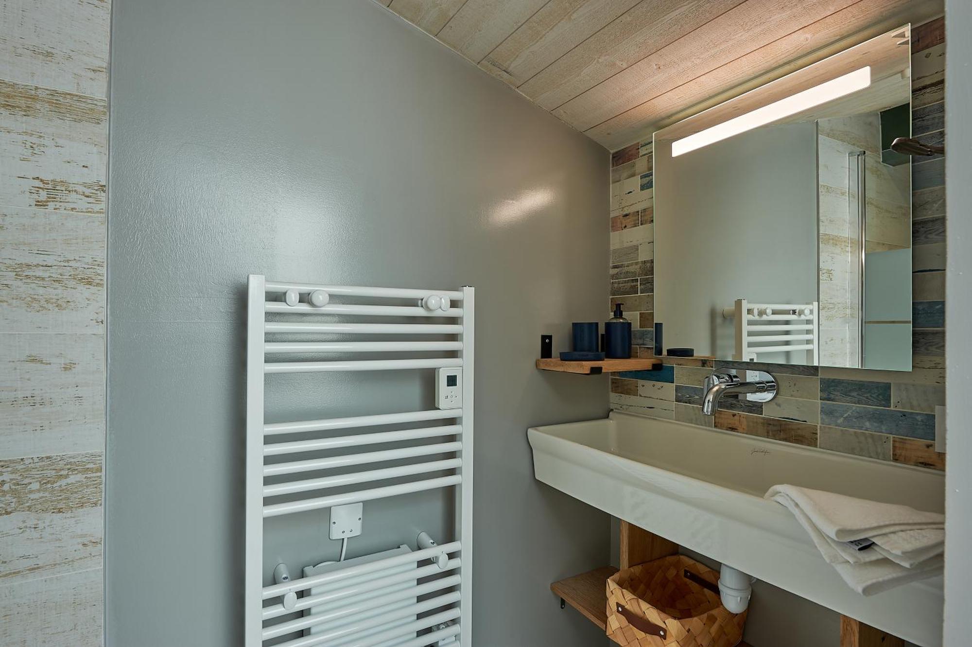 Le Repaire Lagardere Bed & Breakfast Lussac  Bagian luar foto