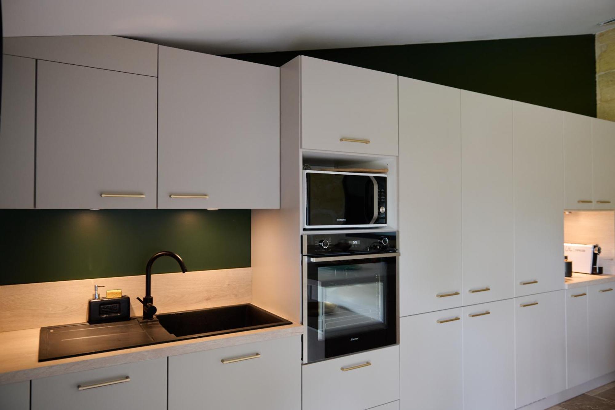 Le Repaire Lagardere Bed & Breakfast Lussac  Bagian luar foto