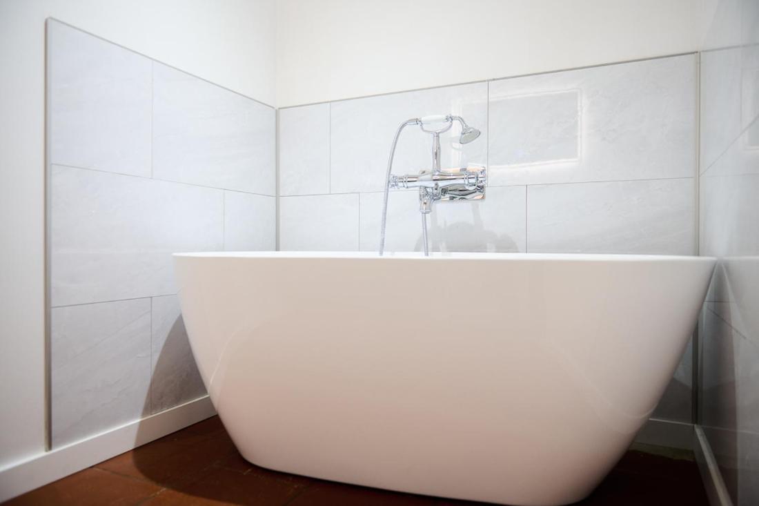 Le Repaire Lagardere Bed & Breakfast Lussac  Bagian luar foto